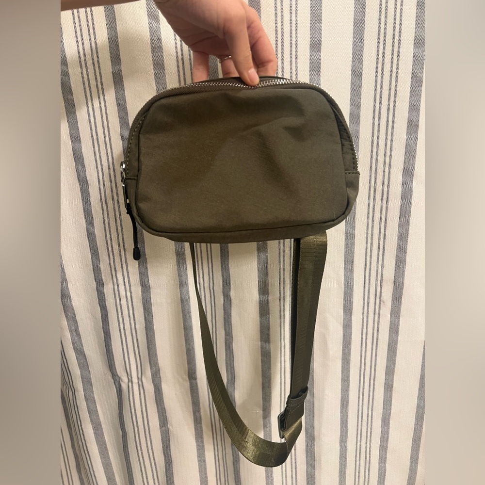 Madison West | Kai Nylon Sling | Olive Green